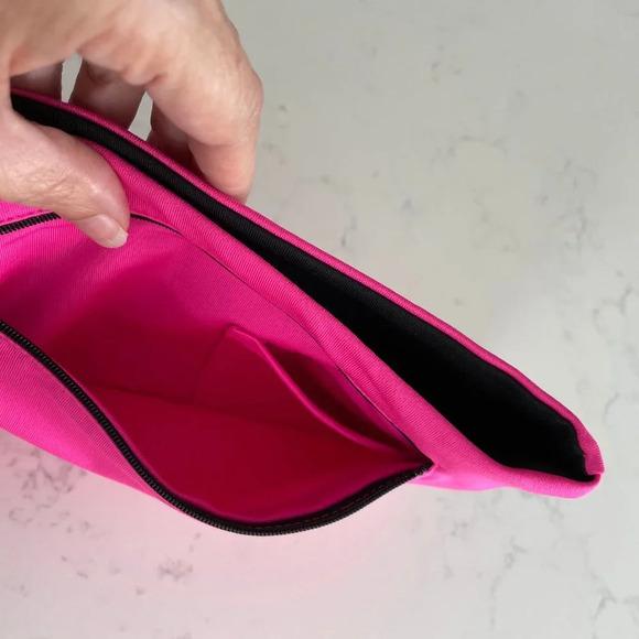 Hipssister Left Coast Sister Hip Pack Poly & Spandex Pink + Black Sz M/L NWOT - Picture 4 of 8